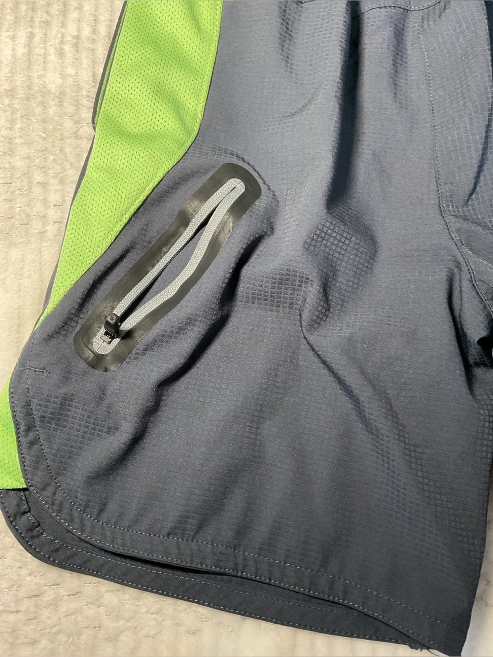 Reebok Kids Navy Rain Jacket with Lime Accents size 8 - Picture 4 of 10